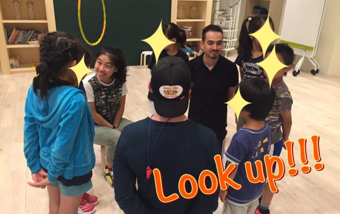 誰かが見ている。。。ドキドキのゲームで大盛り上がり！