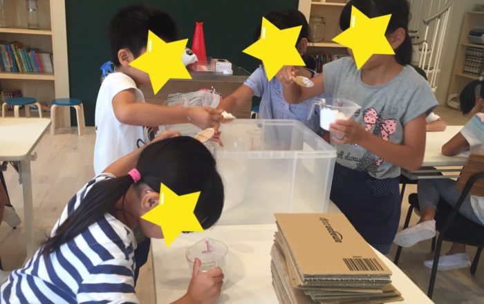 1週間の始まりは、サンドキャッスルからスタート！自分の好きな色、形のオリジナルキャンドルを作ろう！