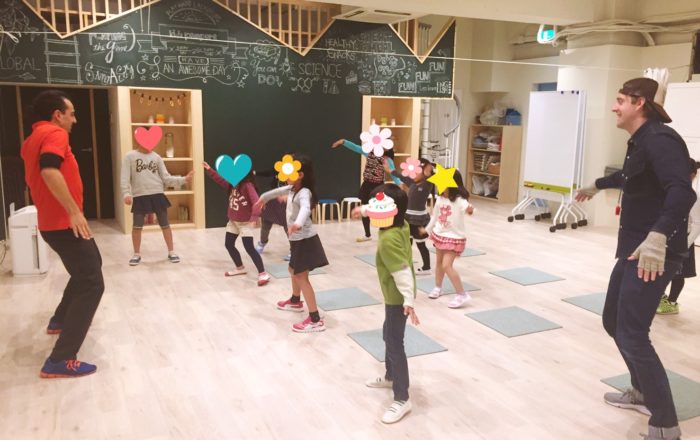 5W1Hを使って自己紹介！／生徒さんもフォローしてくれてビジターさんとの体験レッスン