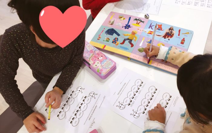 読み書きの練習！単語をアルファベット順に並べられるかな？