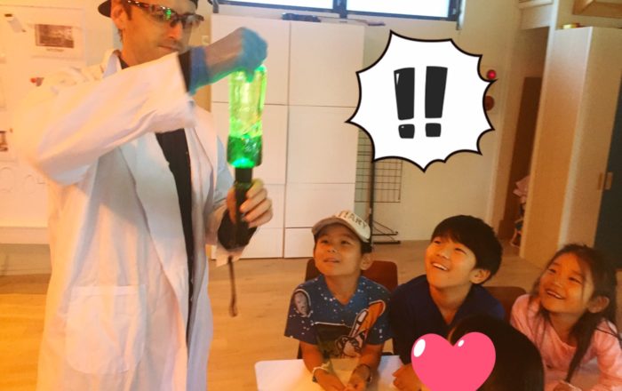 サイエンス実験。不思議な泡がでてきて。。。