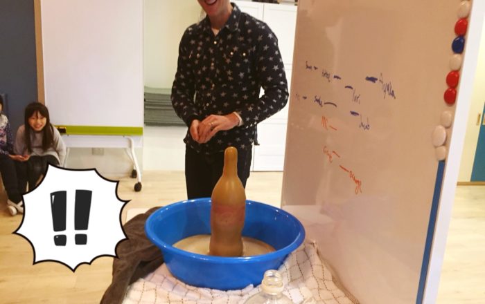 あるものをソーダの中にいれると、不思議な現象が。。。