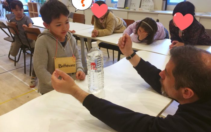 つよ〜〜く押したら沈む？浮く？サイエンス実験。