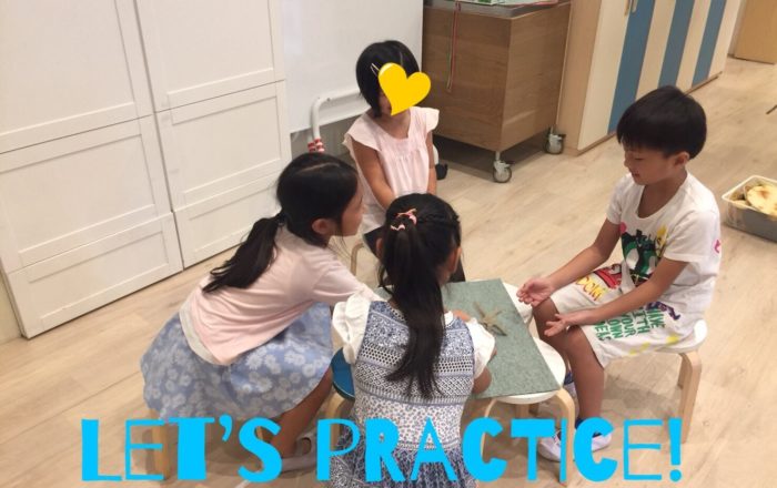 チームに分かれて短い会話の練習／新しいストーリーの単語