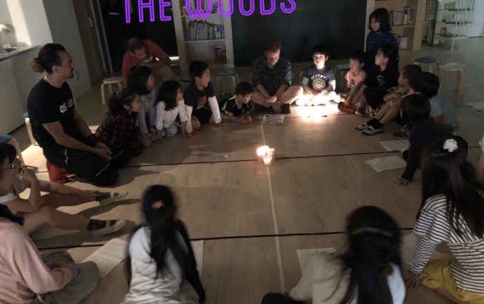 新しい週の単語に挑戦。最後はストーリーに沿って部屋がくら〜〜〜く。。。