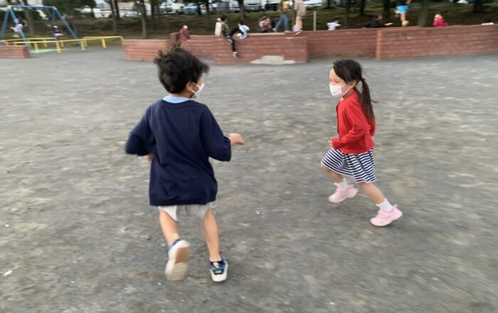 Let’s play at the park!（公園で遊ぼう！）