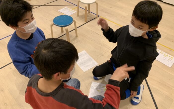 They practiced a lot for story time!（みんな必死にストーリーの練習をしました！）