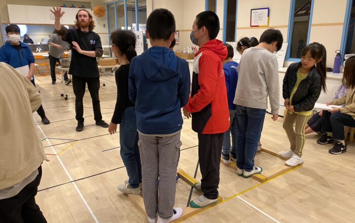 【青葉校】木から落ちるな！英語フラッシュカードゲーム！