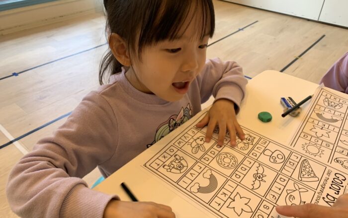 【青葉校】ビギナークラスではフォニックスを学んでいます