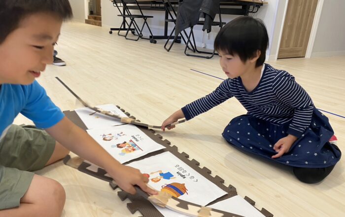 【都筑校】英単語魚釣りと英単語かるた♪