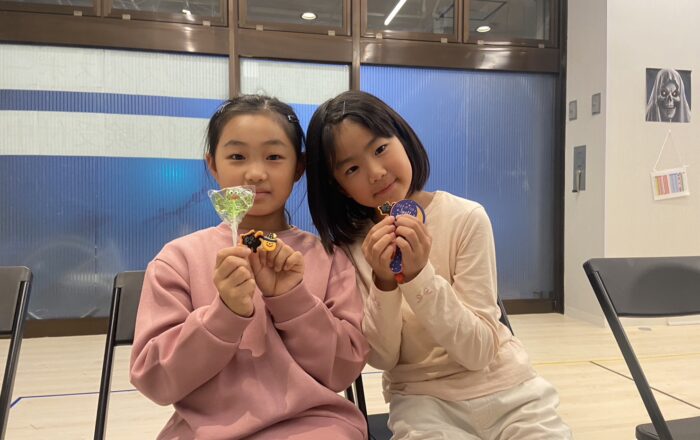 【都筑校】ハロウィンショップでお買い物♪