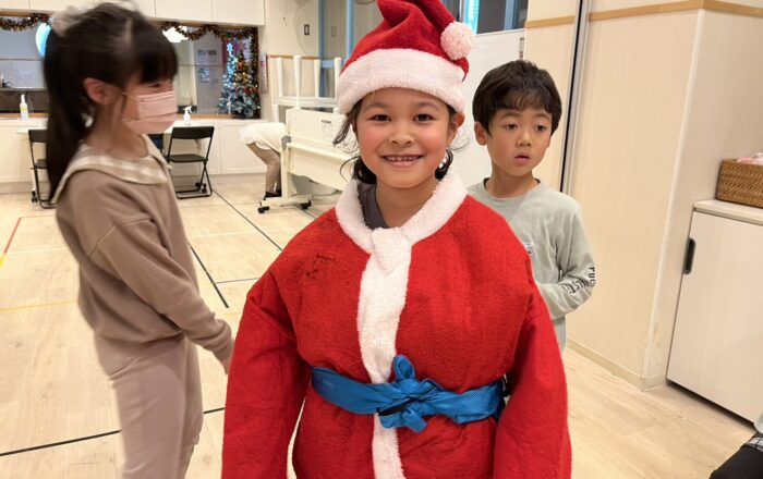 【青葉校】みんなでサンタの恰好になりました🎅